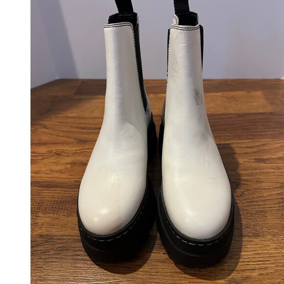 Marc Fisher Women's Pauline Platform Chelsea Boot – White – Size 5.5 Streetwear - Picture 3 of 10
